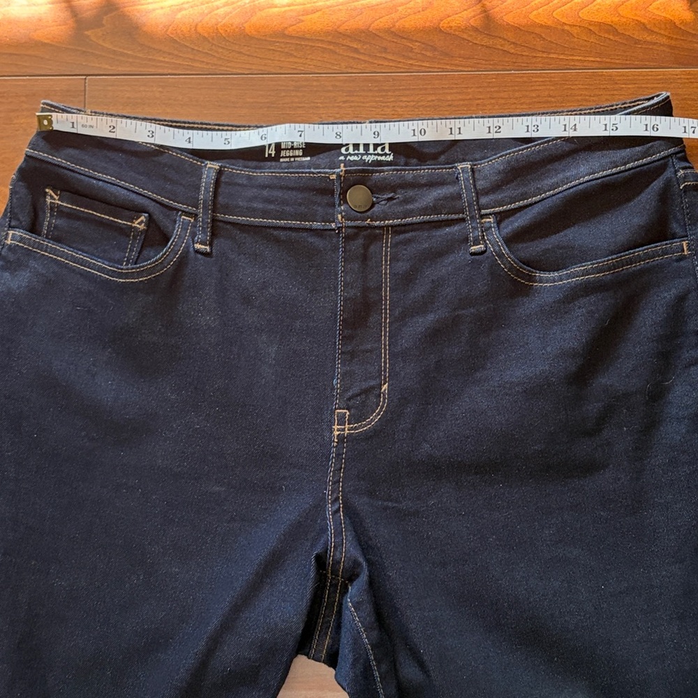 a.n.a Midnight Blue Women's Mid-Rise Jeggings Size 14 - Picture 5 of 7